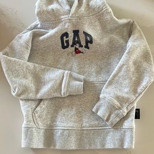 Gap sweater Worn 5x. Great condition.